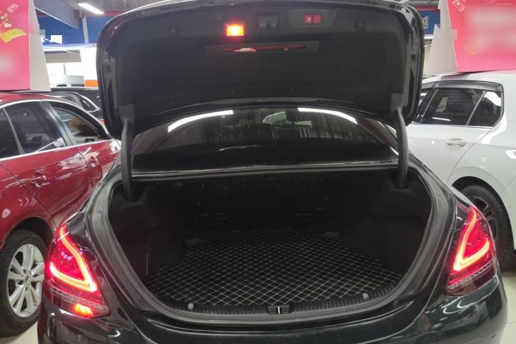 Used Mercedes-Benz C-Class 2019 C 180 L Fashion Edition Sport Version Trunk