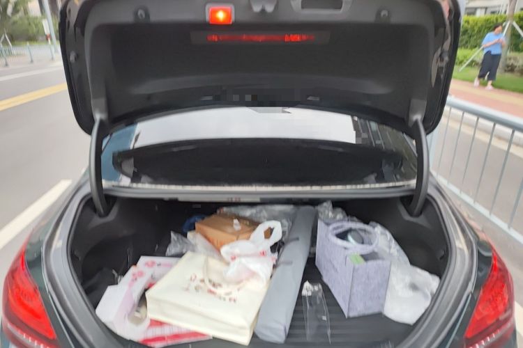 Used Mercedes-Benz C-Class 2019 C 180 L Fashion Edition Sport Version Trunk