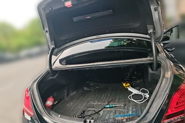 Used Mercedes-Benz C-Class 2019 C 180 L Fashion Edition Sport Version Trunk