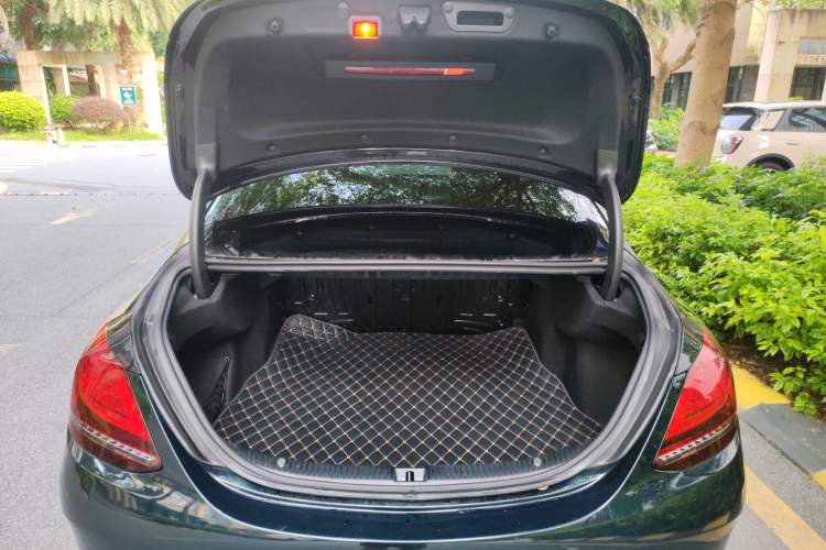 Used Mercedes-Benz C-Class 2019 Restyled C 260 L Sport Edition Trunk