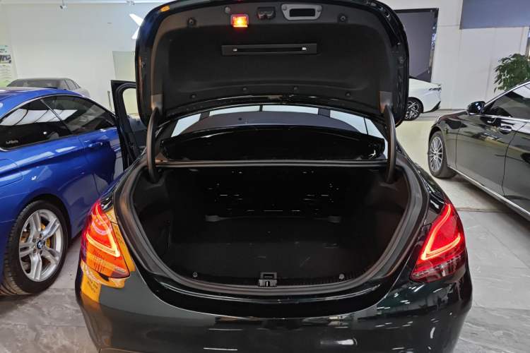 Used Mercedes-Benz C-Class 2019 Restyled C 260 L Sport Edition Trunk