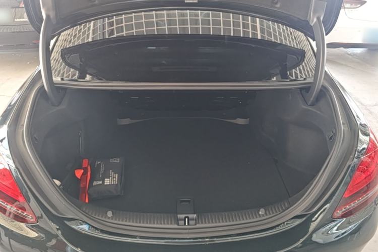 Used Mercedes-Benz C-Class 2019 C 180 L Fashion Edition Sport Version Trunk