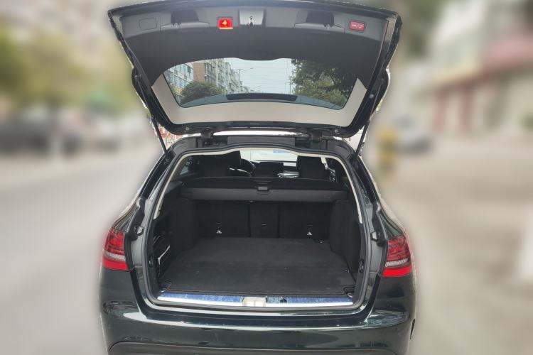 Used Mercedes-Benz C-Class 2019 C 260 Estate Trunk