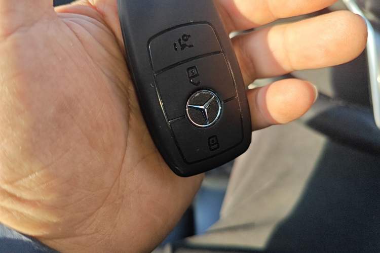 Used Mercedes-Benz C-Class 2019 Restyled C 260 L Sport Edition Vehicle Key