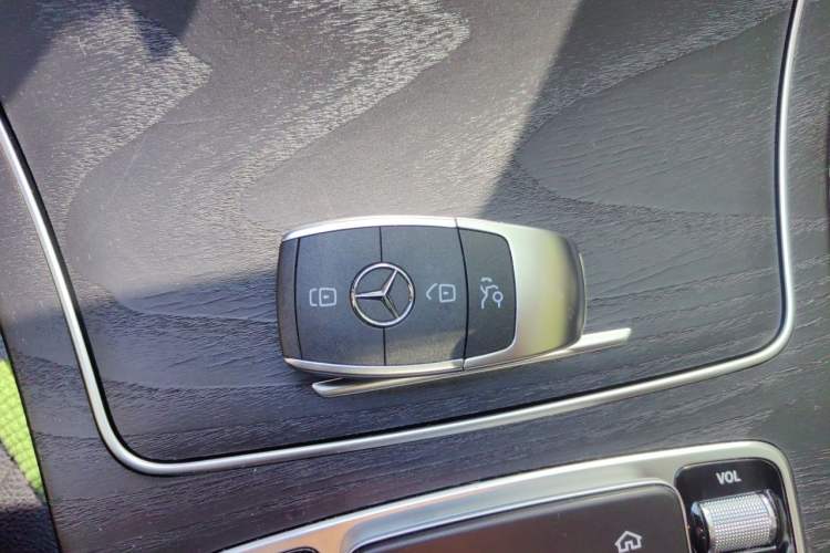 Used Mercedes-Benz C-Class 2019 C 180 L Fashion Edition Sport Version Vehicle Key