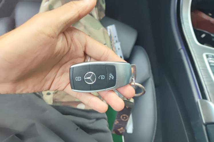 Used Mercedes-Benz C-Class 2019 C 180 L Fashion Edition Sport Version Vehicle Key