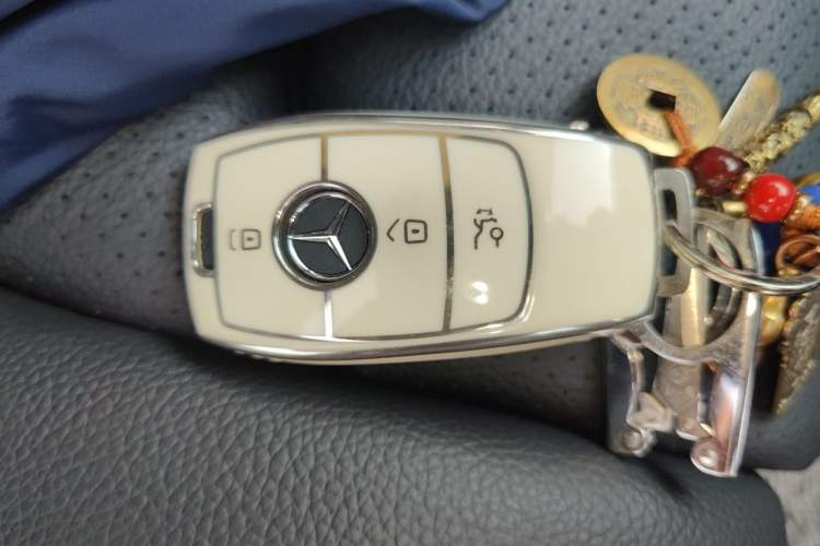 Used Mercedes-Benz C-Class 2019 Restyled C 260 L Sport Edition Vehicle Key