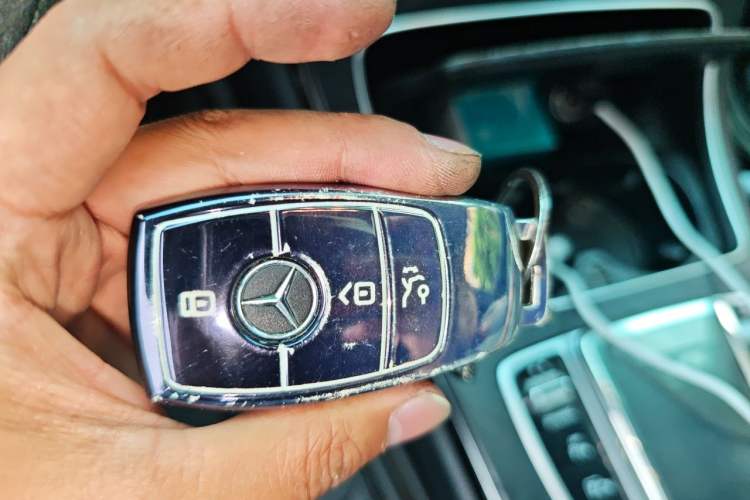 Used Mercedes-Benz C-Class 2019 C 180 L Fashion Edition Sport Version Vehicle Key