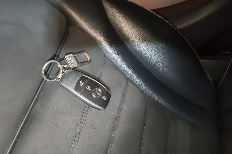 Used Mercedes-Benz C-Class 2019 C 260 Sport Edition Vehicle Key