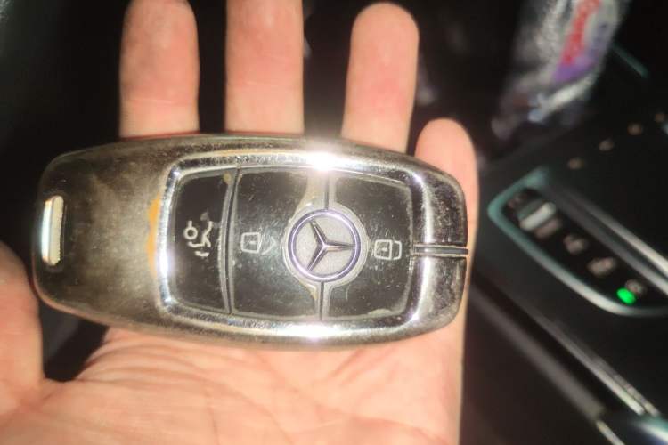 Used Mercedes-Benz C-Class 2019 C 180 L Fashion Edition Sport Version Vehicle Key