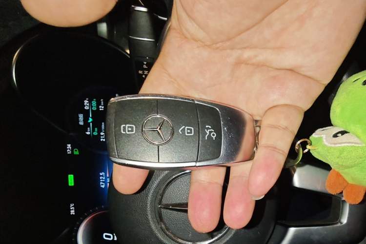 Used Mercedes-Benz C-Class 2019 Restyled C 260 L Sport Edition Vehicle Key