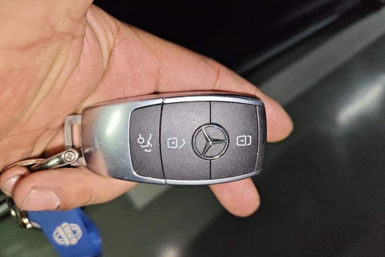 Used Mercedes-Benz C-Class 2019 Restyled C 260 L Sport Edition Vehicle Key