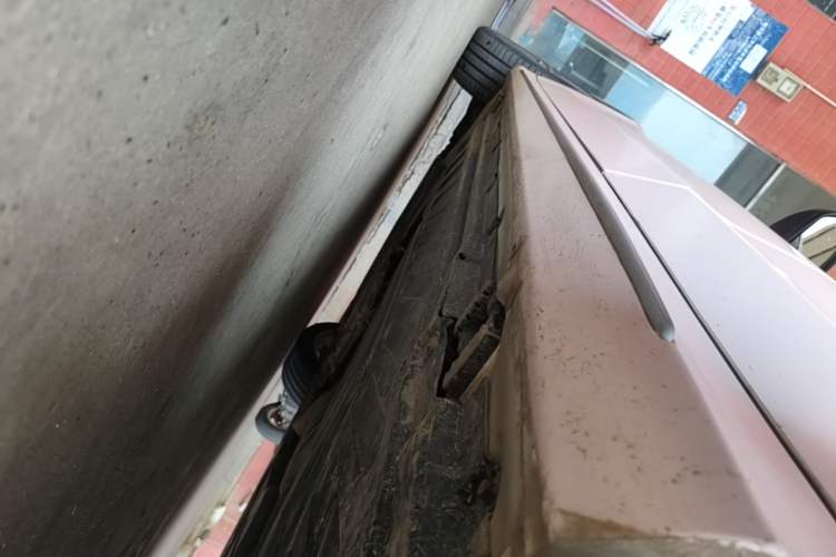 Used Mercedes-Benz C-Class 2019 C 260 L 4MATIC Sport Edition Left Side Sill