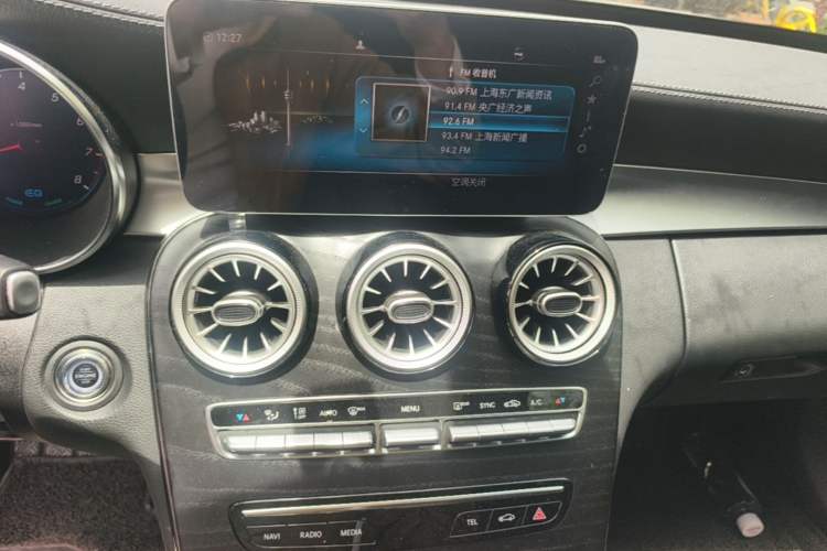 Used Mercedes-Benz C-Class 2019 Restyled C 260 L Sport Edition Audio And AC Panel