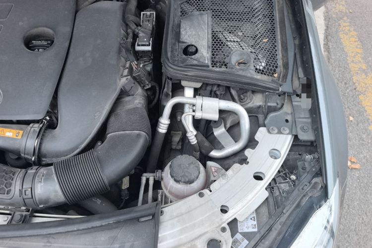Used Mercedes-Benz C-Class 2019 C 260 Coupe Engine Bay Left