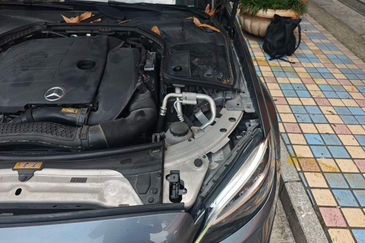 Used Mercedes-Benz C-Class 2019 C 260 L Sport Edition Engine Bay Left