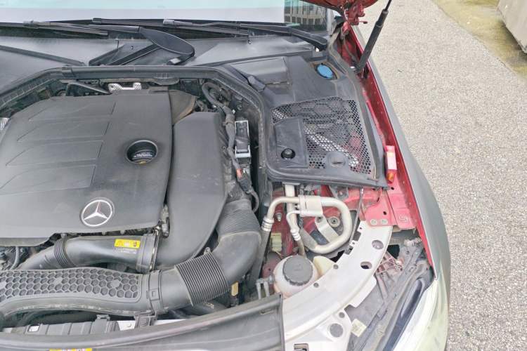 Used Mercedes-Benz C-Class 2019 C 260 L Sport Edition Engine Bay Left