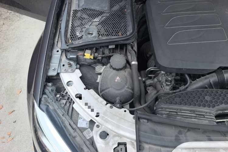 Used Mercedes-Benz C-Class 2019 C 260 Coupe Engine Bay Right