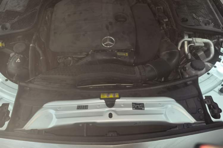 Used Mercedes-Benz C-Class 2019 C 260 Estate Engine Bay