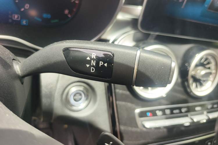 Used Mercedes-Benz C-Class 2019 Restyled C 260 L Sport Edition Gear Lever