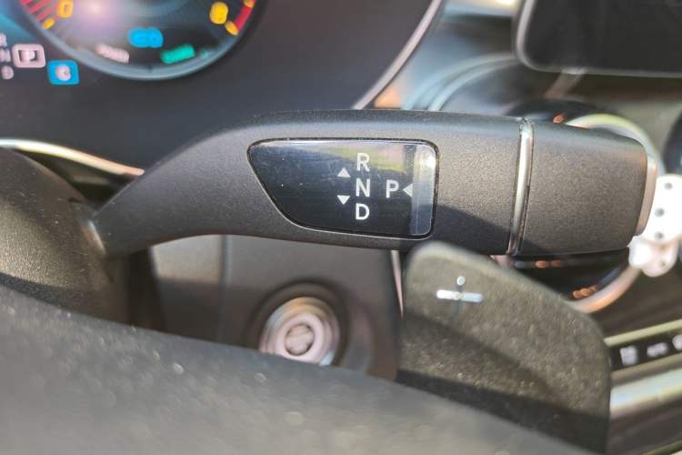Used Mercedes-Benz C-Class 2019 Restyled C 260 L Sport Edition Gear Lever
