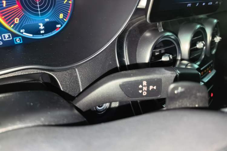 Used Mercedes-Benz C-Class 2019 C 260 Estate Gear Lever