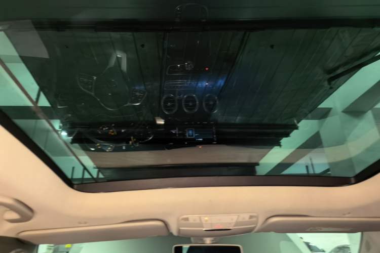 Used Mercedes-Benz C-Class 2019 C 260 Estate Headliner