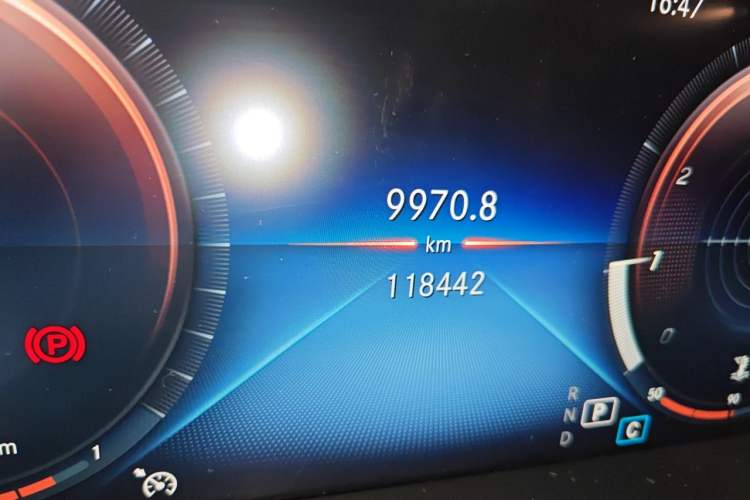Used Mercedes-Benz C-Class 2019 C 260 L Sport Edition Odometer Close Up