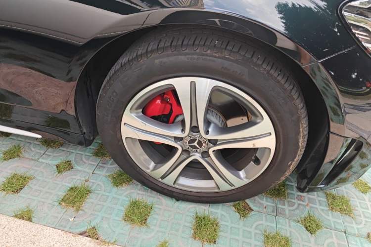 Used Mercedes-Benz C-Class 2019 C 260 L Sport Edition Right Front Wheel Hub