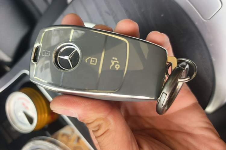 Used Mercedes-Benz C-Class 2019 Restyled C 260 L Sport Edition Vehicle Key