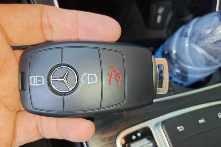 Used Mercedes-Benz C-Class 2019 Restyled C 260 L Sport Edition Vehicle Key