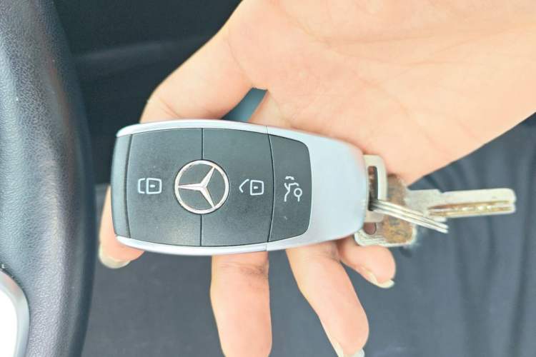 Used Mercedes-Benz C-Class 2019 C 260 L Sport Edition Vehicle Key