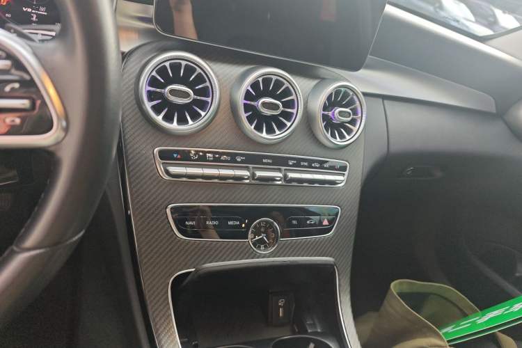 Used Mercedes-Benz C-Class 2019 C 260 4MATIC Estate Audio And AC Panel