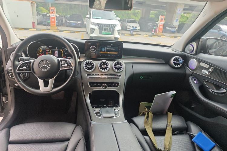 Used Mercedes-Benz C-Class 2019 C 260 4MATIC Estate Center Console