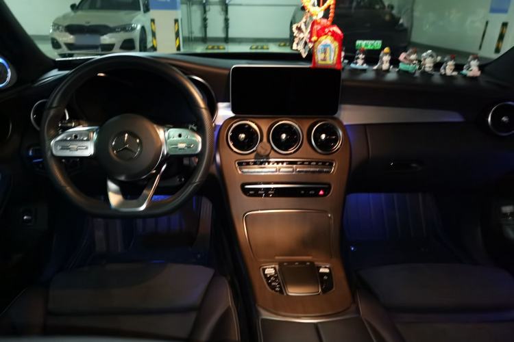 Used Mercedes-Benz C-Class 2019 C 260 Sport Edition Center Console