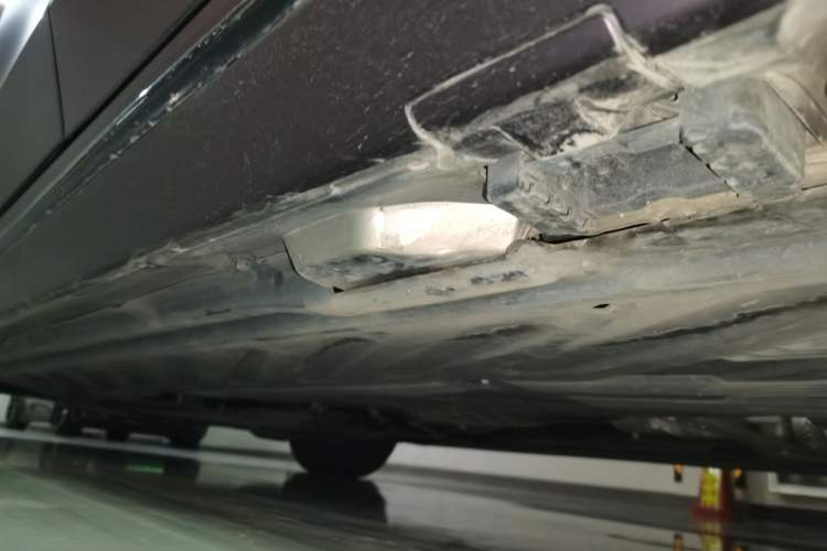 Used Mercedes-Benz C-Class 2019 C 260 Sport Edition Chassis Rear Left