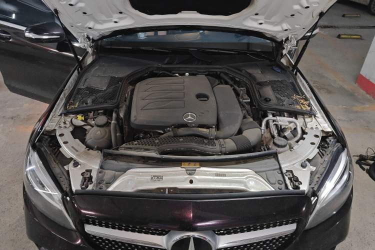 Used Mercedes-Benz C-Class 2019 Facelift C 260 L 4MATIC Sport Edition Engine Bay