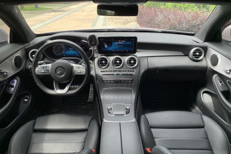 Used Mercedes-Benz C-Class 2019 C 260 Coupe Interior 1