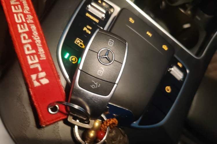 Used Mercedes-Benz C-Class 2019 Restyled C 260 L Sport Edition Vehicle Key