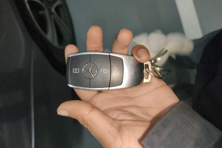 Used Mercedes-Benz C-Class 2019 Restyled C 260 L Sport Edition Vehicle Key