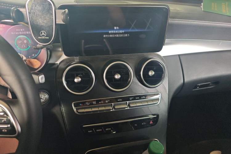 Used Mercedes-Benz C-Class 2019 C 180 L Fashion Edition Sport Version Audio And AC Panel