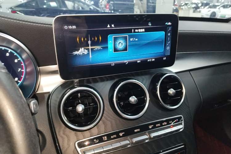 Used Mercedes-Benz C-Class 2019 Restyled C 260 L Sport Edition Audio And AC Panel