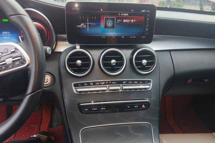Used Mercedes-Benz C-Class 2019 Restyled C 260 L Sport Edition Audio And AC Panel