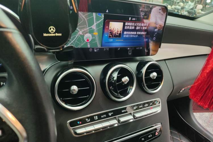 Used Mercedes-Benz C-Class 2019 Restyled C 260 L Sport Edition Audio And AC Panel