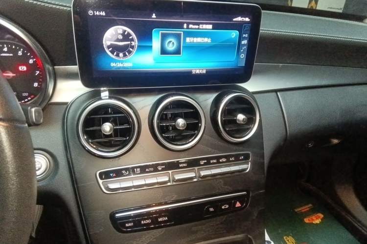 Used Mercedes-Benz C-Class 2019 C 180 L Fashion Edition Sport Version Audio And AC Panel