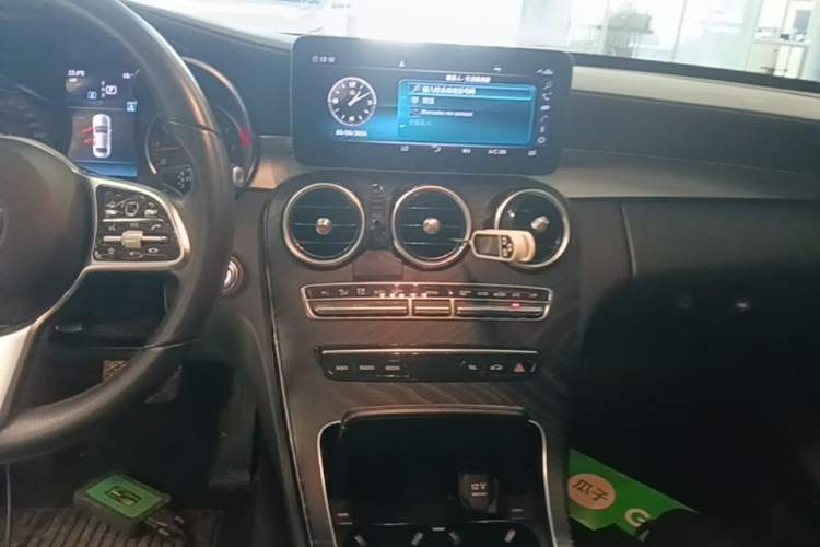 Used Mercedes-Benz C-Class 2019 C 180 L Fashion Edition Sport Version Audio And AC Panel