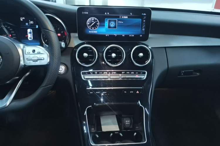 Used Mercedes-Benz C-Class 2019 C 260 Sport Edition Audio And AC Panel