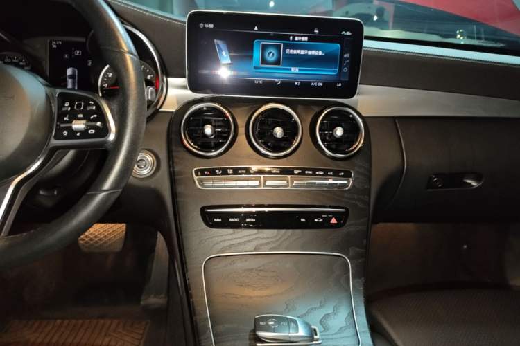 Used Mercedes-Benz C-Class 2019 C 180 L Fashion Edition Sport Version Audio And AC Panel
