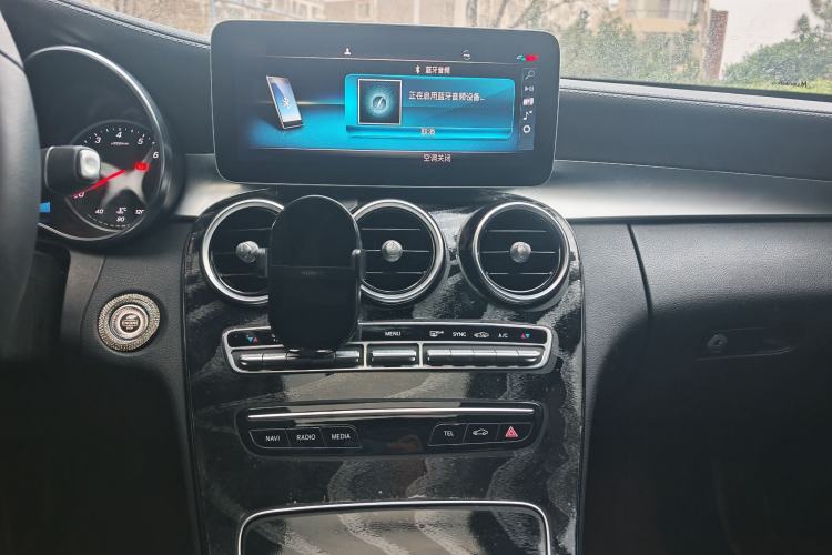 Used Mercedes-Benz C-Class 2019 C 180 L Fashion Edition Sport Version Audio And AC Panel