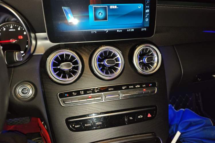 Used Mercedes-Benz C-Class 2019 C 180 L Fashion Edition Sport Version Audio And AC Panel